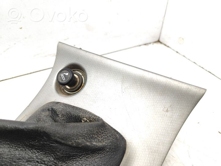 Toyota Corolla E120 E130 Rivestimento in plastica cornice della leva del cambio 