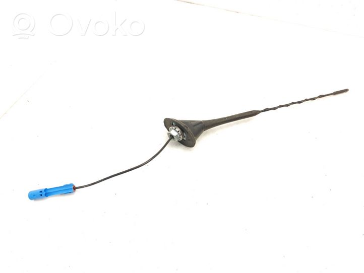 Opel Corsa D Radion antenni 13556501E