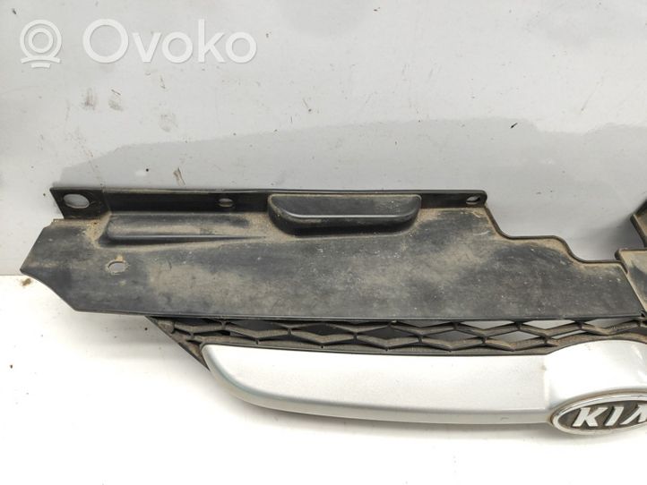 KIA Rio Maskownica / Grill / Atrapa górna chłodnicy 86350FD010