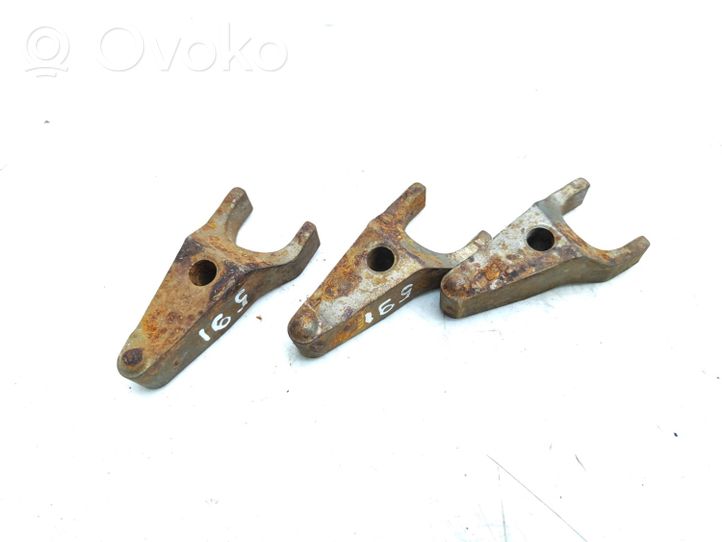 Toyota Avensis T250 Fuel Injector clamp holder 