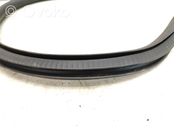 Opel Astra J Rear door rubber seal (on body) 13260045