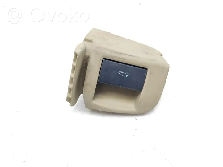 Audi A6 S6 C6 4F Tailgate opening switch 4F0959831