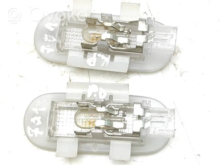 Renault Laguna III Priekinių vietų apšvietimo žibintas 264300003R