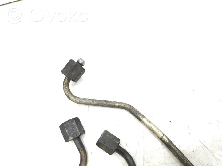 Hyundai Sonata Fuel injector supply line/pipe 