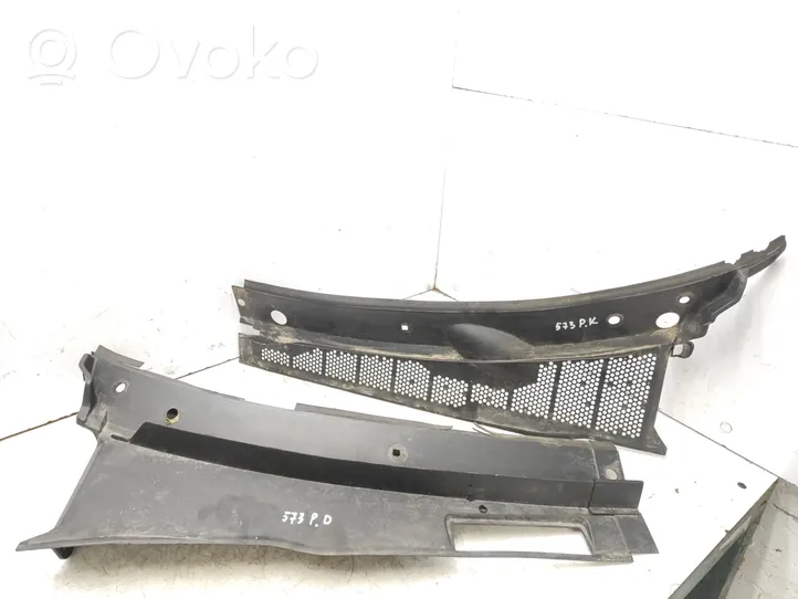 Volkswagen Golf III Wiper trim 1H1819416B