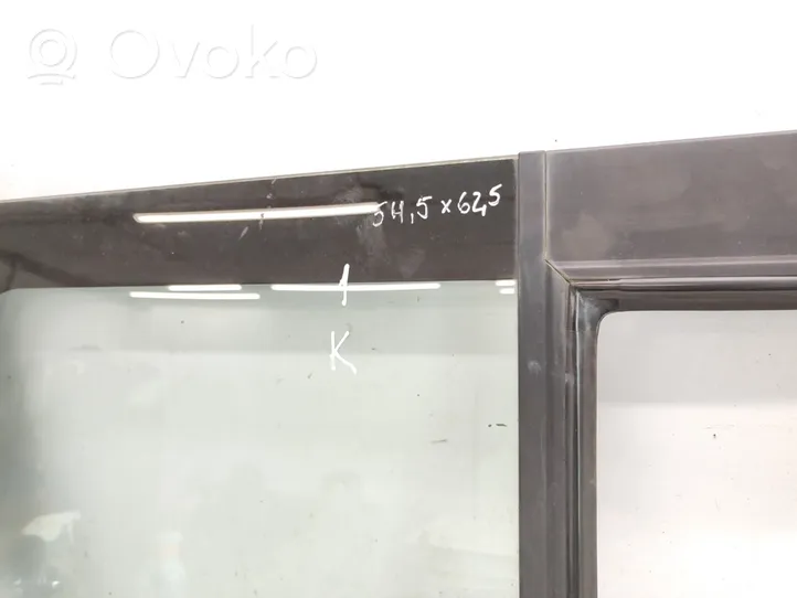 Ford Transit Sliding door window/glass 43R009657