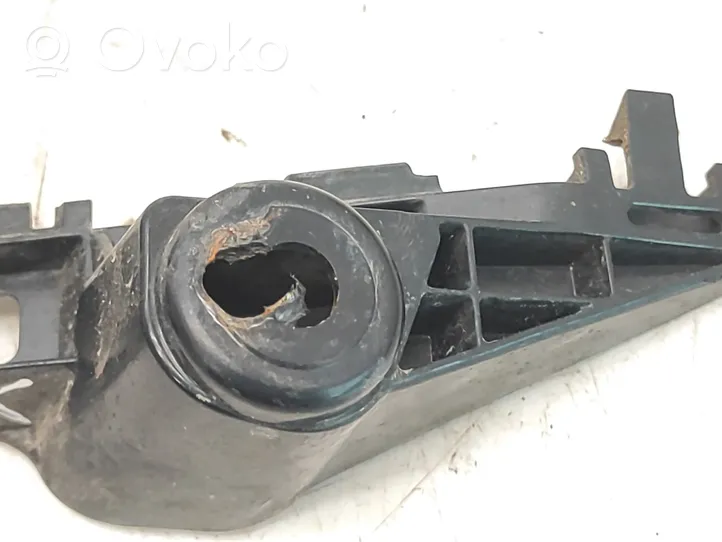 Suzuki Swift Staffa di rinforzo montaggio del paraurti anteriore 7173253R0