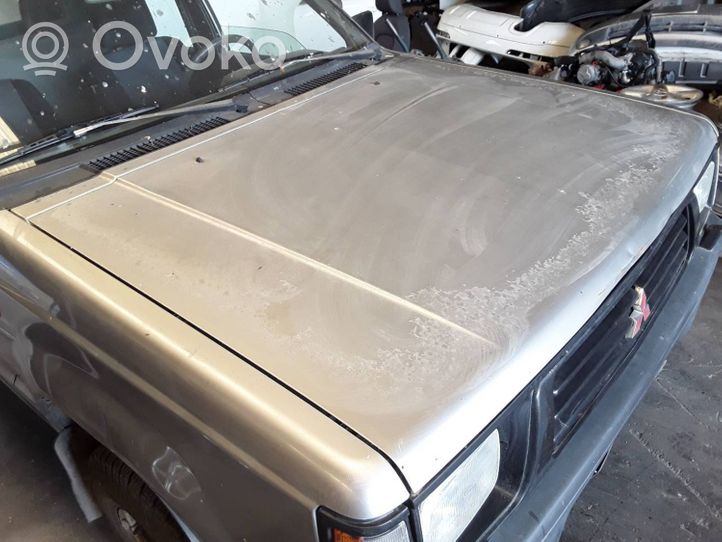 Mitsubishi L200 Engine bonnet/hood MR555387