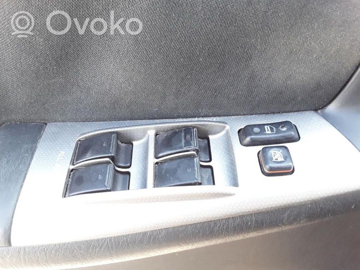 Toyota Corolla Verso E121 Przyciski szyb 54035084