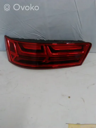 Audi Q7 4M Tailgate rear/tail lights 4M0945093C