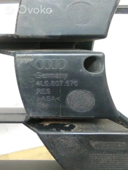 Audi Q7 4L Verkleidung Nebelscheinwerfer / Gitter vorne 4L0807676