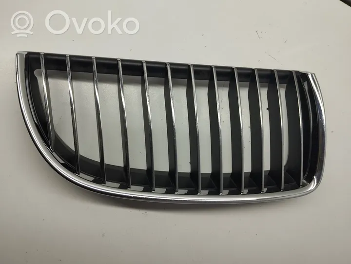 BMW 3 E90 E91 Front bumper upper radiator grill 22405910