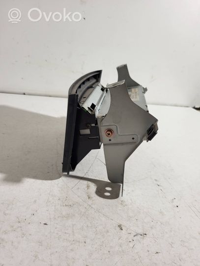 Toyota Yaris Borto kompiuterio valdymo jungtukas (-ai) 8611052121