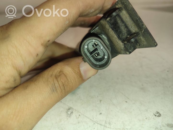 Opel Corsa C Lampa oświetlenia tylnej tablicy rejestracyjnej 57581