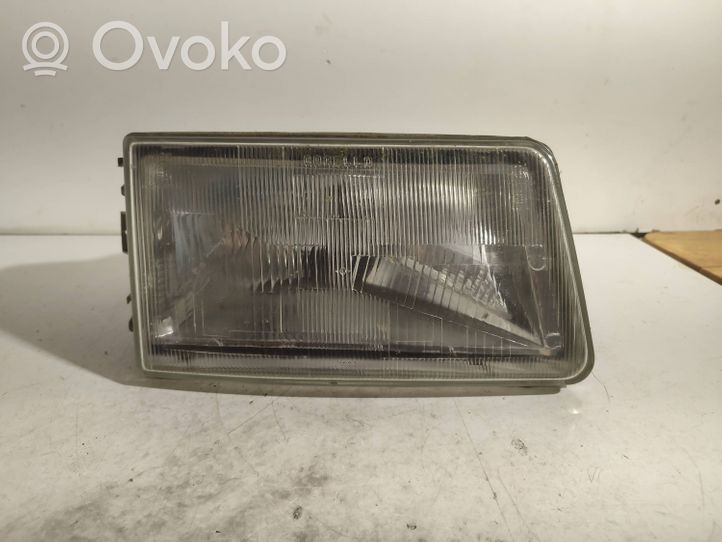 Iveco Daily 30.8 - 9 Lampa przednia 17730