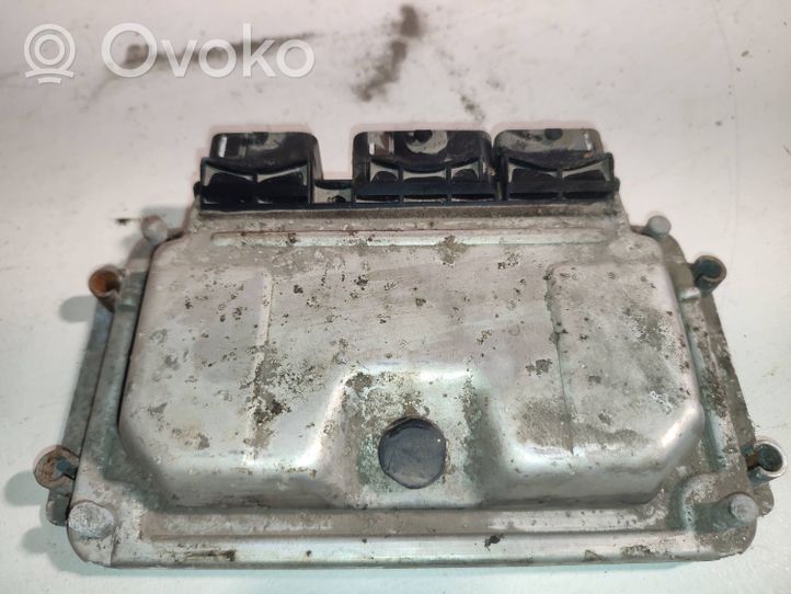 Peugeot Partner Sterownik / Moduł ECU 9657498680