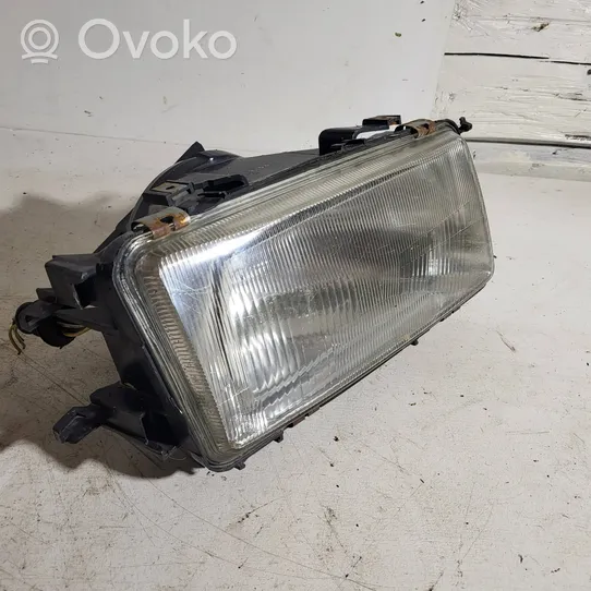 Audi A4 S4 B5 8D Lampa przednia 084411107R