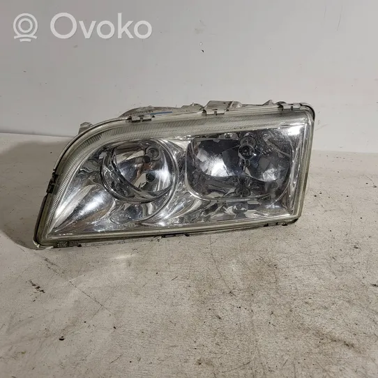 Volvo S40, V40 Lampa przednia 30899682