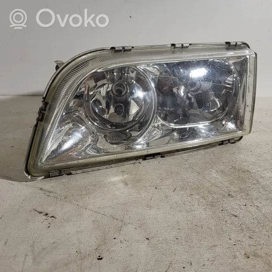 Volvo S40, V40 Lampa przednia 30899682