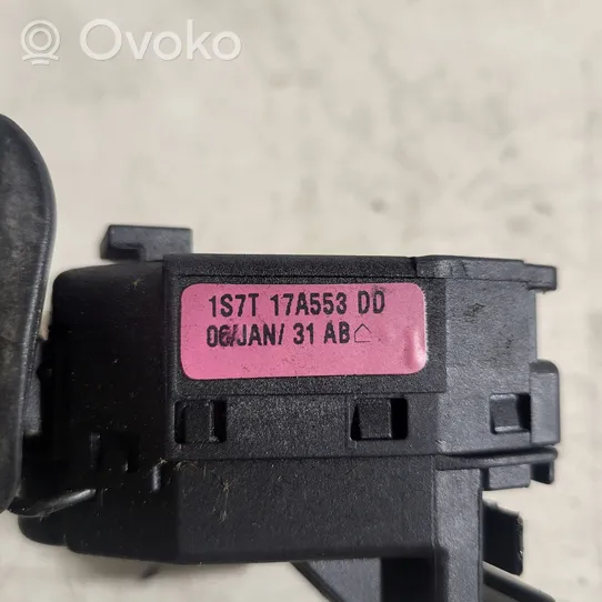 Ford Focus Manetka / Przełącznik wycieraczek 1S7T17A553DD