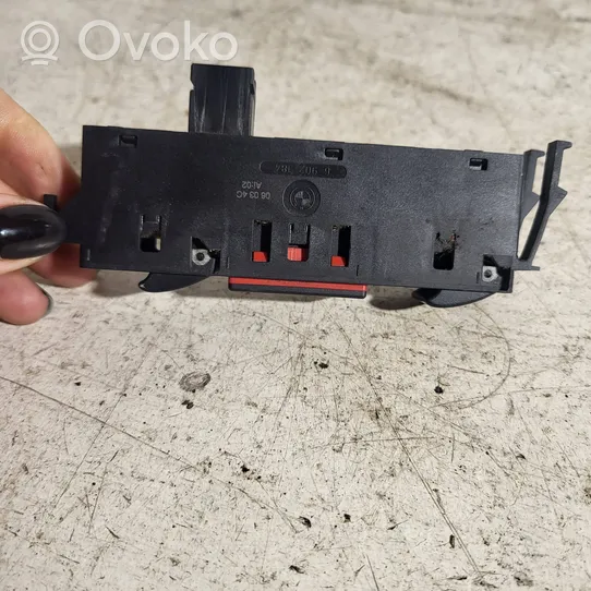 BMW 3 E46 Interruttore di controllo dell’alzacristalli elettrico 6902184