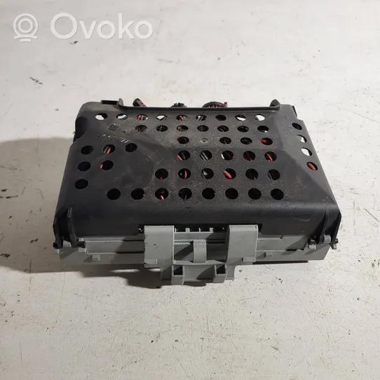 Opel Zafira A Fuse box set 24431677