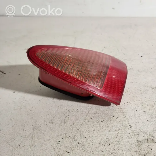 Alfa Romeo 147 Lampy tylnej klapy bagażnika 46747825