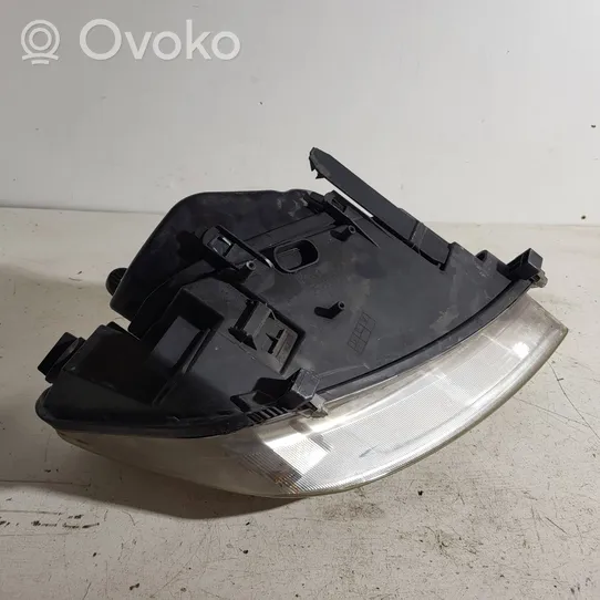 Ford C-MAX I Lampa przednia 270605