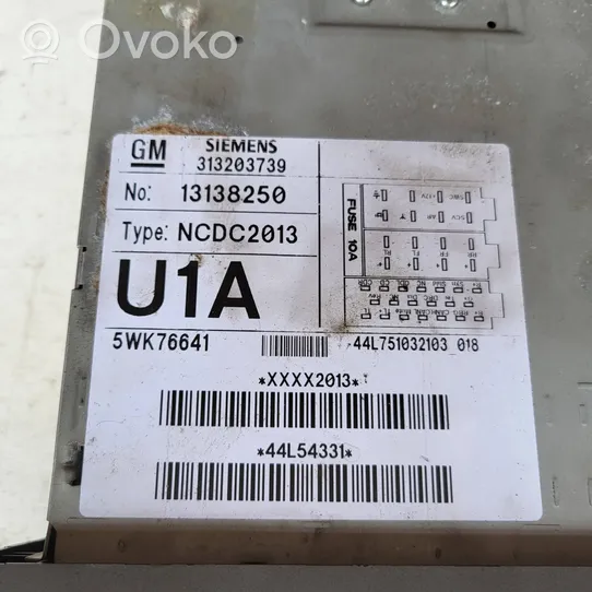 Opel Signum Radio / CD/DVD atskaņotājs / navigācija 13138250