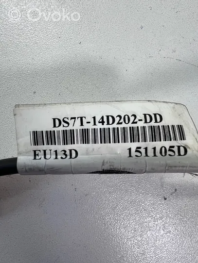 Ford Fusion II USB socket connector DS7T14D202DD