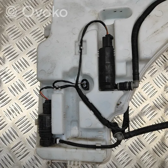 BMW 4 F32 F33 Zbiornik płynu spryskiwaczy lamp 7241679