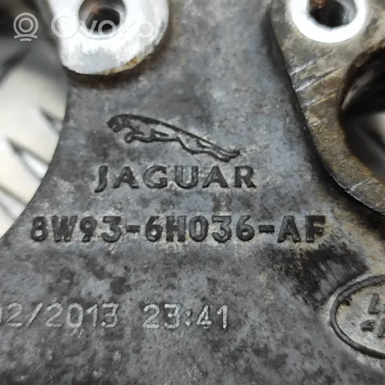 Jaguar XJ X351 Inna część głowicy cylindra 8W936H036AF