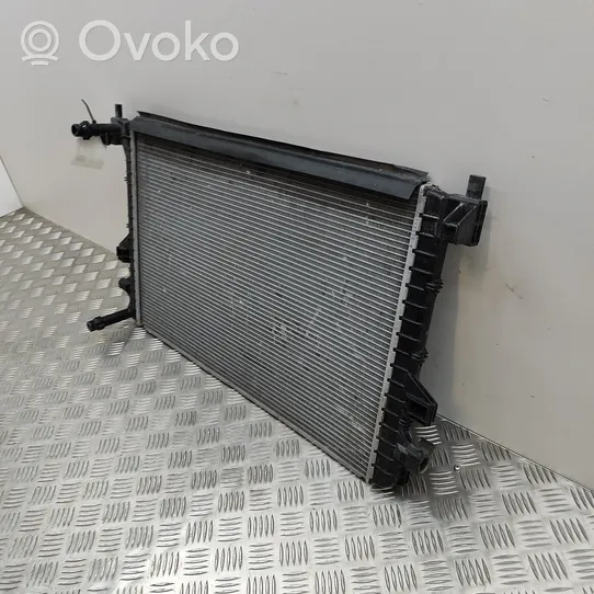 Audi Q3 F3 Radiador del refrigerante 5Q0121251HS