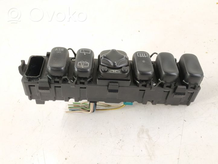 Mercedes-Benz Vaneo W414 Interruptor del espejo lateral 