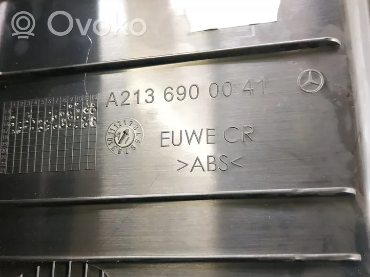 Mercedes-Benz E W213 Takaluukun kannen lukon lista 