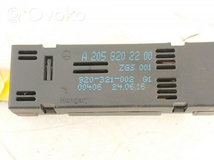 Mercedes-Benz C W205 Radio antena 