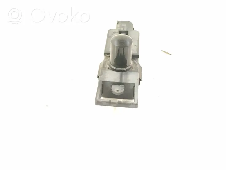 Mercedes-Benz E W211 Cita veida sensors 2118700110