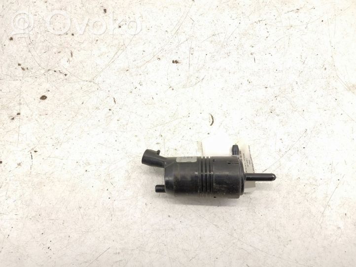 Cadillac DeVille Windshield washer spray nozzle 