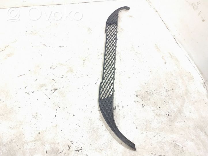 Mercedes-Benz A W176 Grille inférieure de pare-chocs avant 1768850022