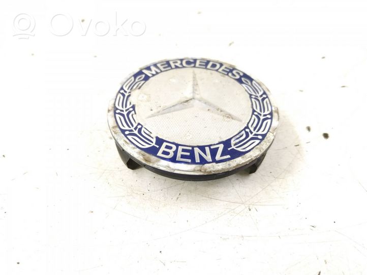 Mercedes-Benz E W211 Borchia ruota non originale 1714000025