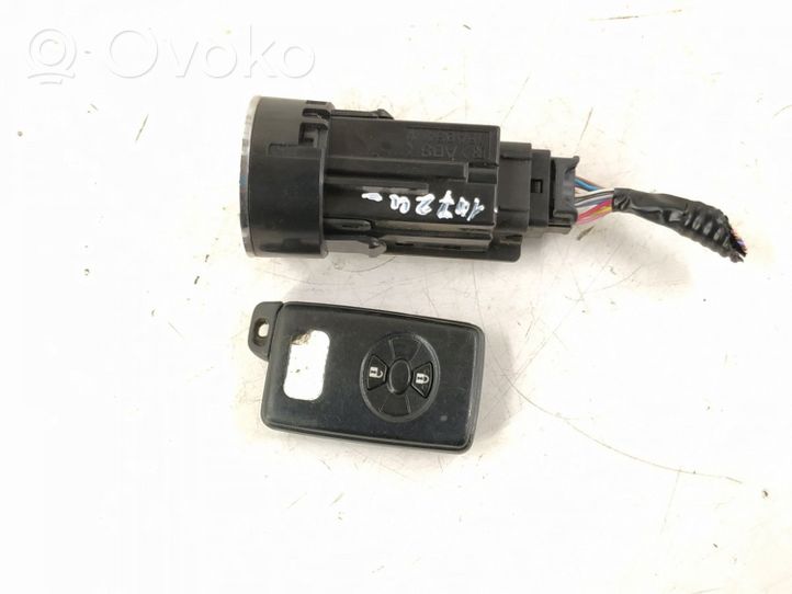 Toyota Yaris Bouton poussoir de démarrage du moteur DALISID3278