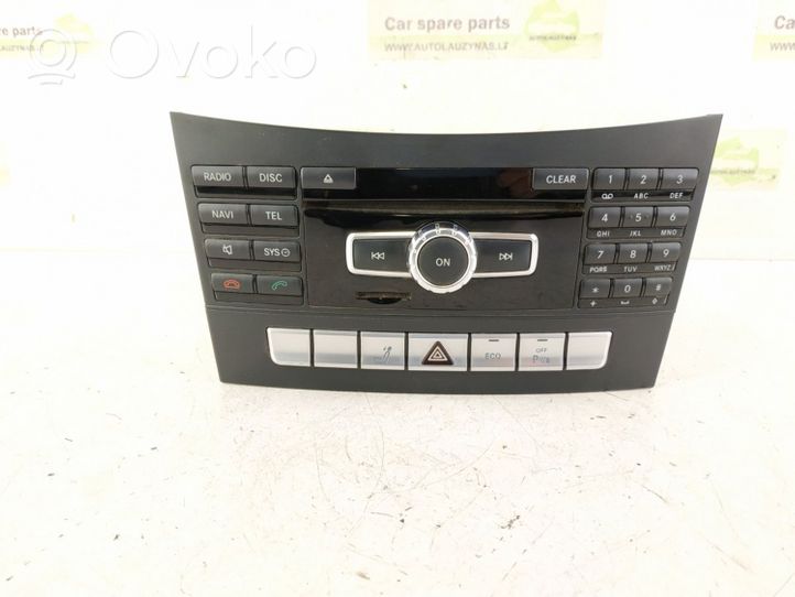 Mercedes-Benz CLS C218 X218 Panel / Radioodtwarzacz CD/DVD/GPS 