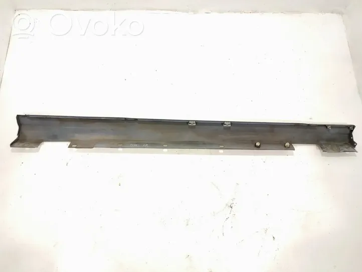 Mercedes-Benz C W204 Sill 