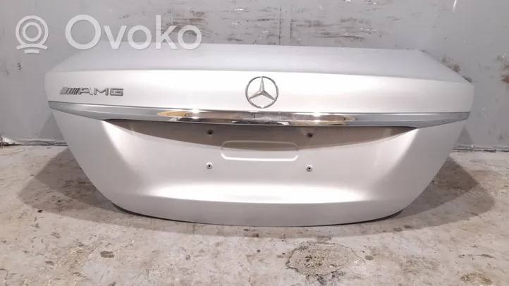 Mercedes-Benz E W213 Takaluukun/tavaratilan kansi 