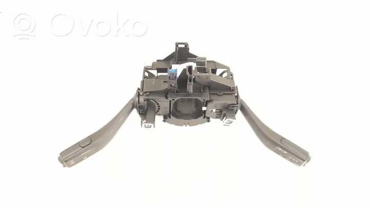 Skoda Octavia Mk2 (1Z) Leva/interruttore dell’indicatore di direzione e tergicristallo 