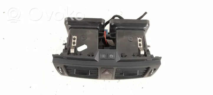 Mercedes-Benz C W204 Griglia di ventilazione centrale cruscotto 