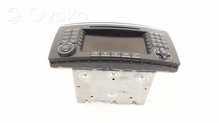 Mercedes-Benz R W251 Panel / Radioodtwarzacz CD/DVD/GPS 