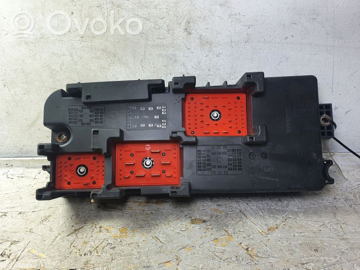 Opel Signum Module de fusibles 13144710