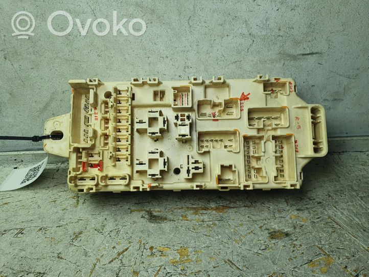 Mitsubishi Pajero Fuse module 1J300117