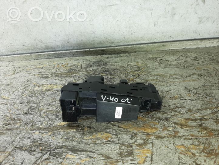 Volvo S40, V40 Electric window control switch 30889749